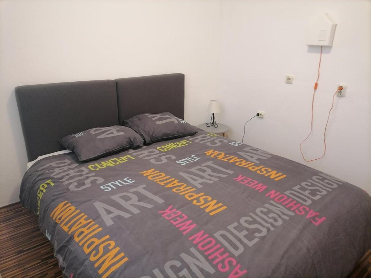 Plankit Family Apartment - Old Town زادار المظهر الخارجي الصورة