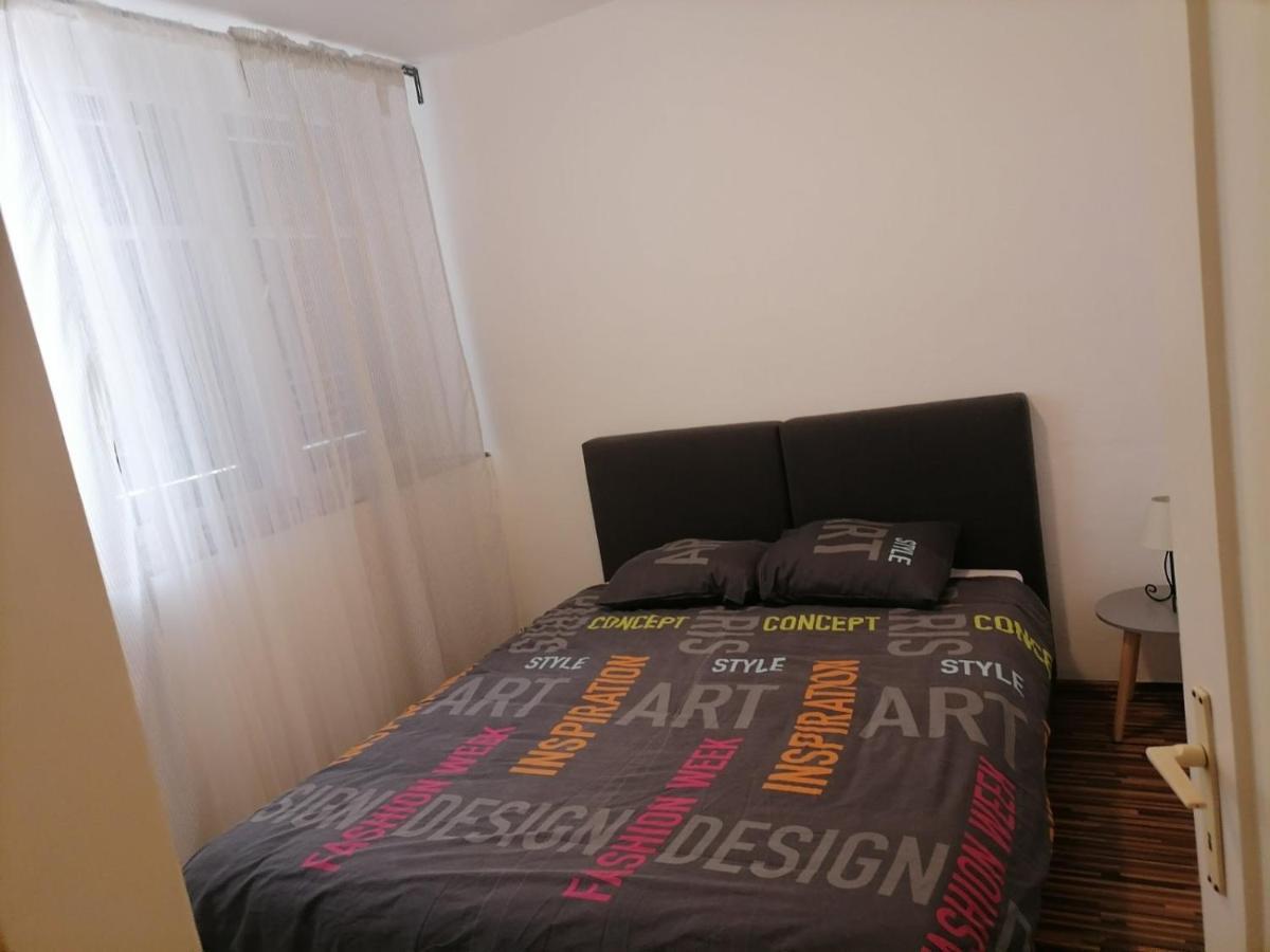 Plankit Family Apartment - Old Town زادار المظهر الخارجي الصورة